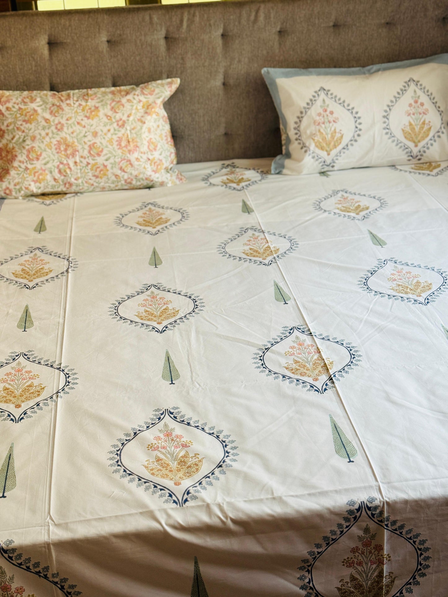MEHRAAB - Block printed bed sheet set