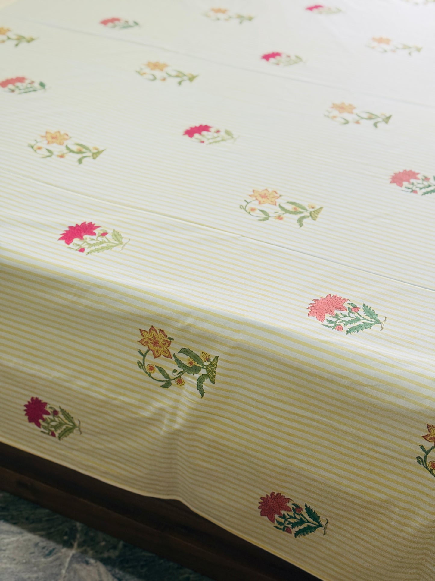 IVORY GARDEN - Block printed bed sheet set