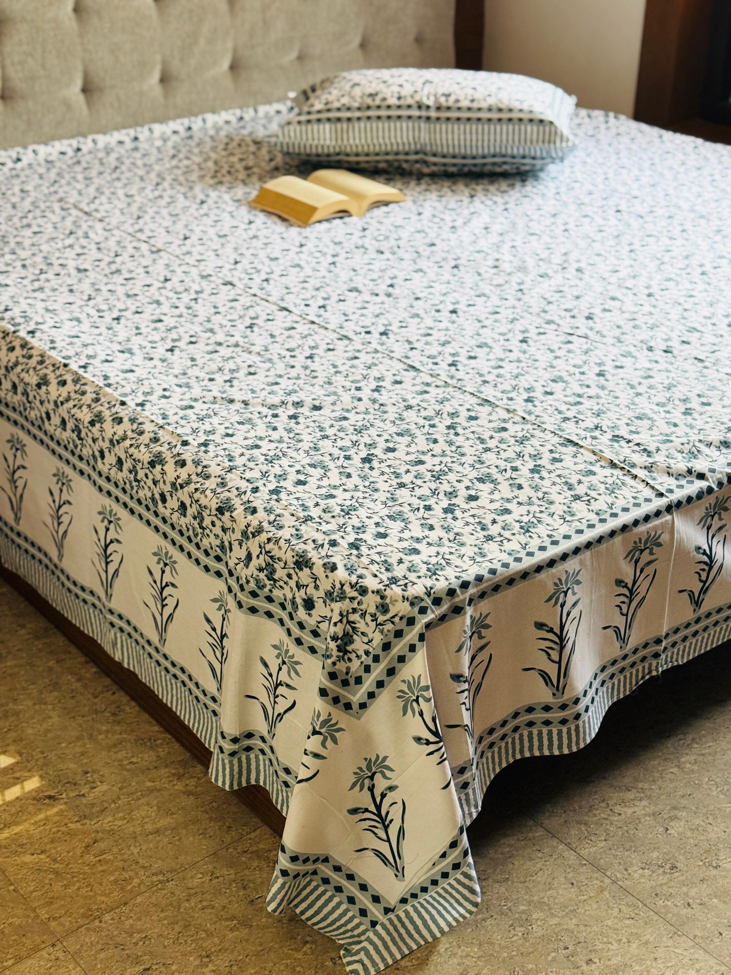 BLUE BLOSSOM - Affordable hand block bed sheet set
