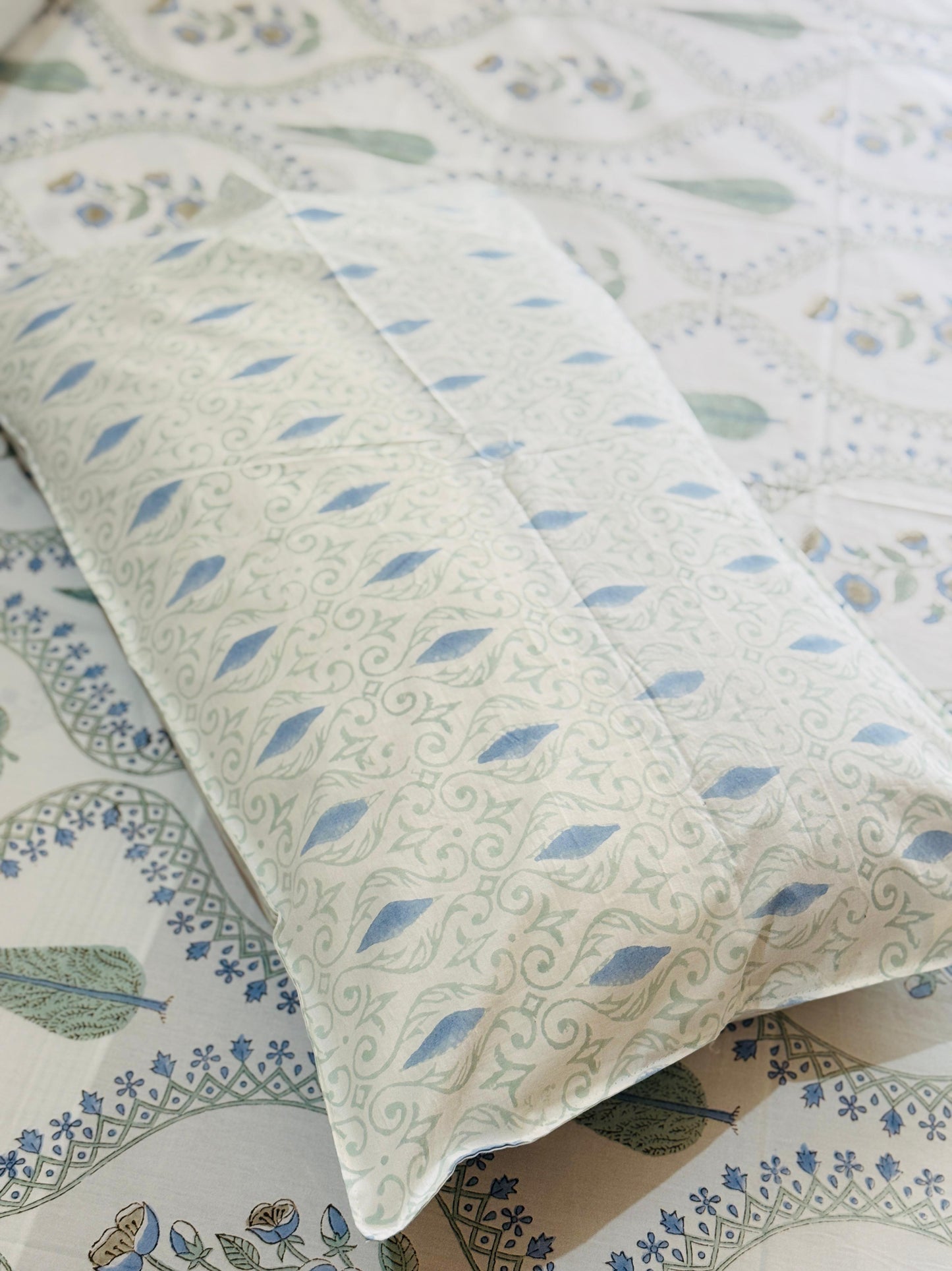 PARIZAAD - Block printed bed sheet set