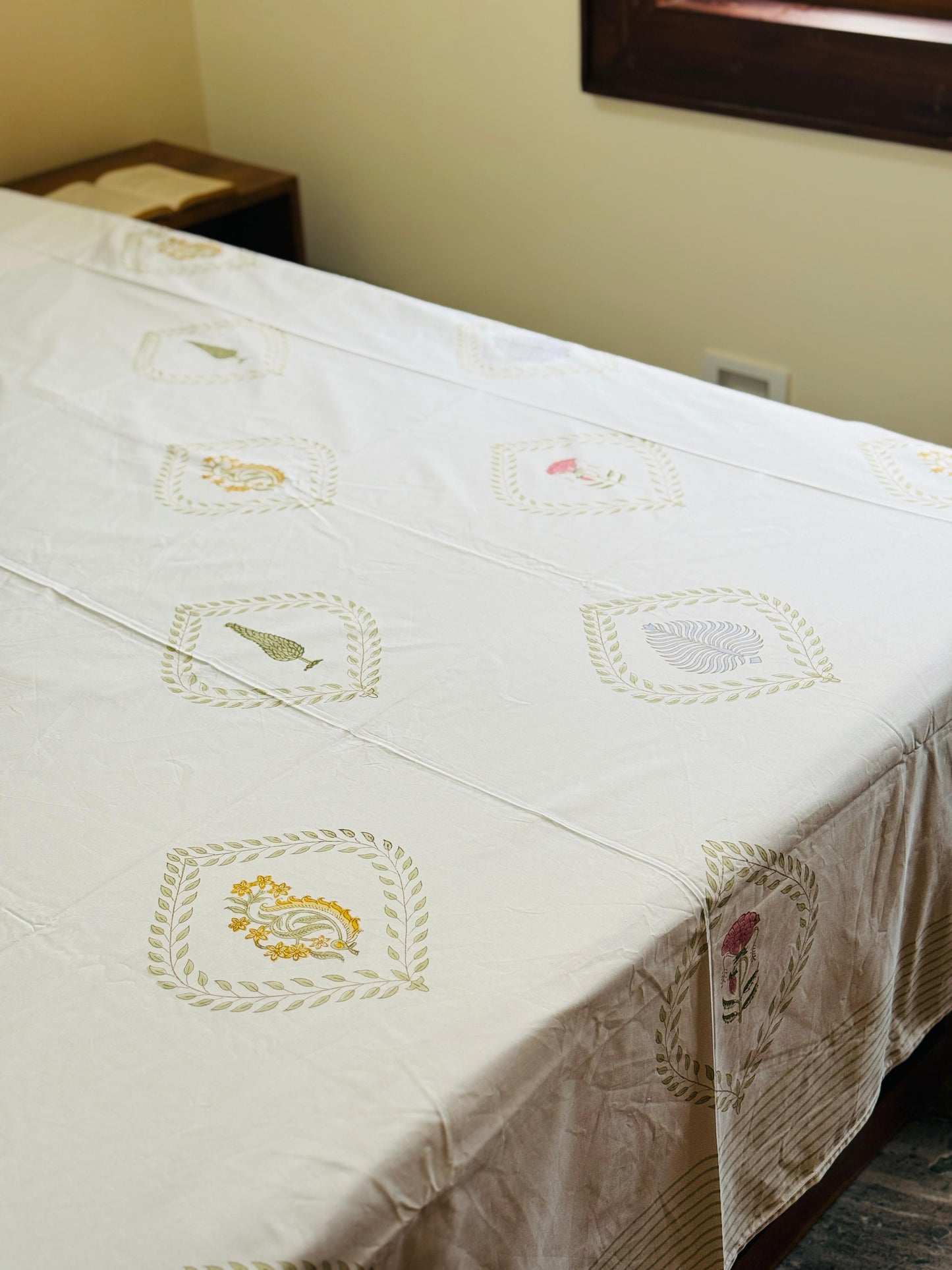 BLOOMORA - Block printed bed sheet set