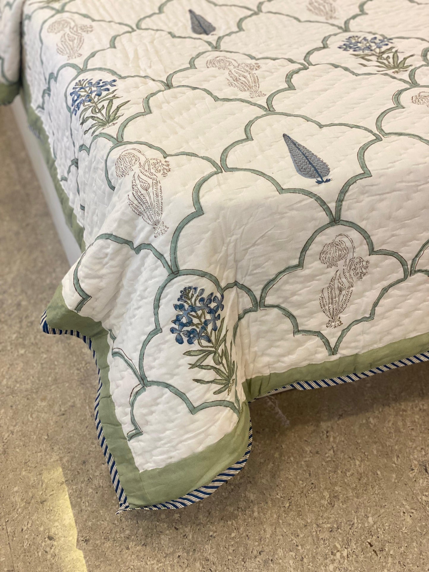BHAG-E-BAHAR - Bed sheet and quilt set