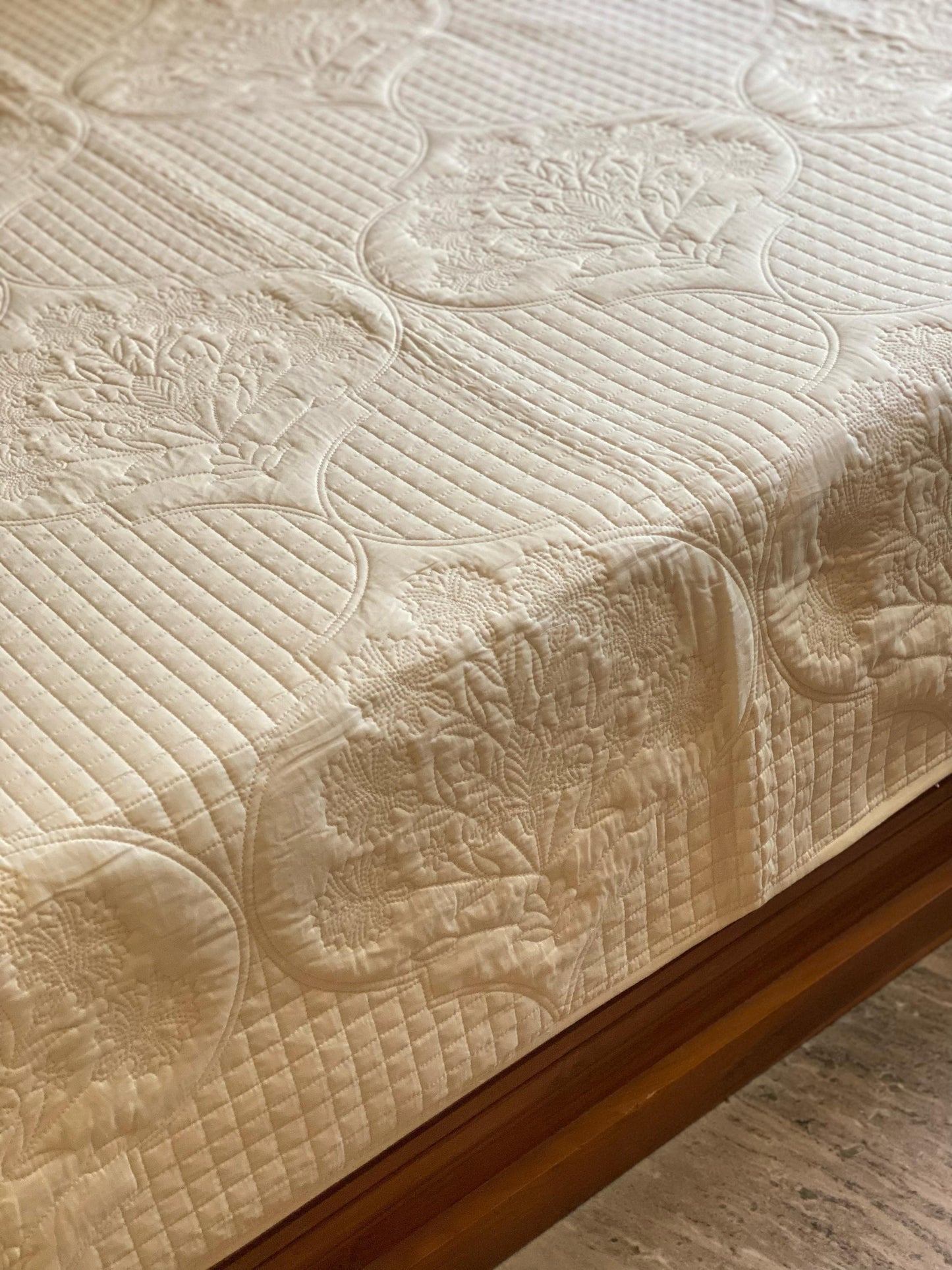 MOTHI GUL - Quilted bed sheet set