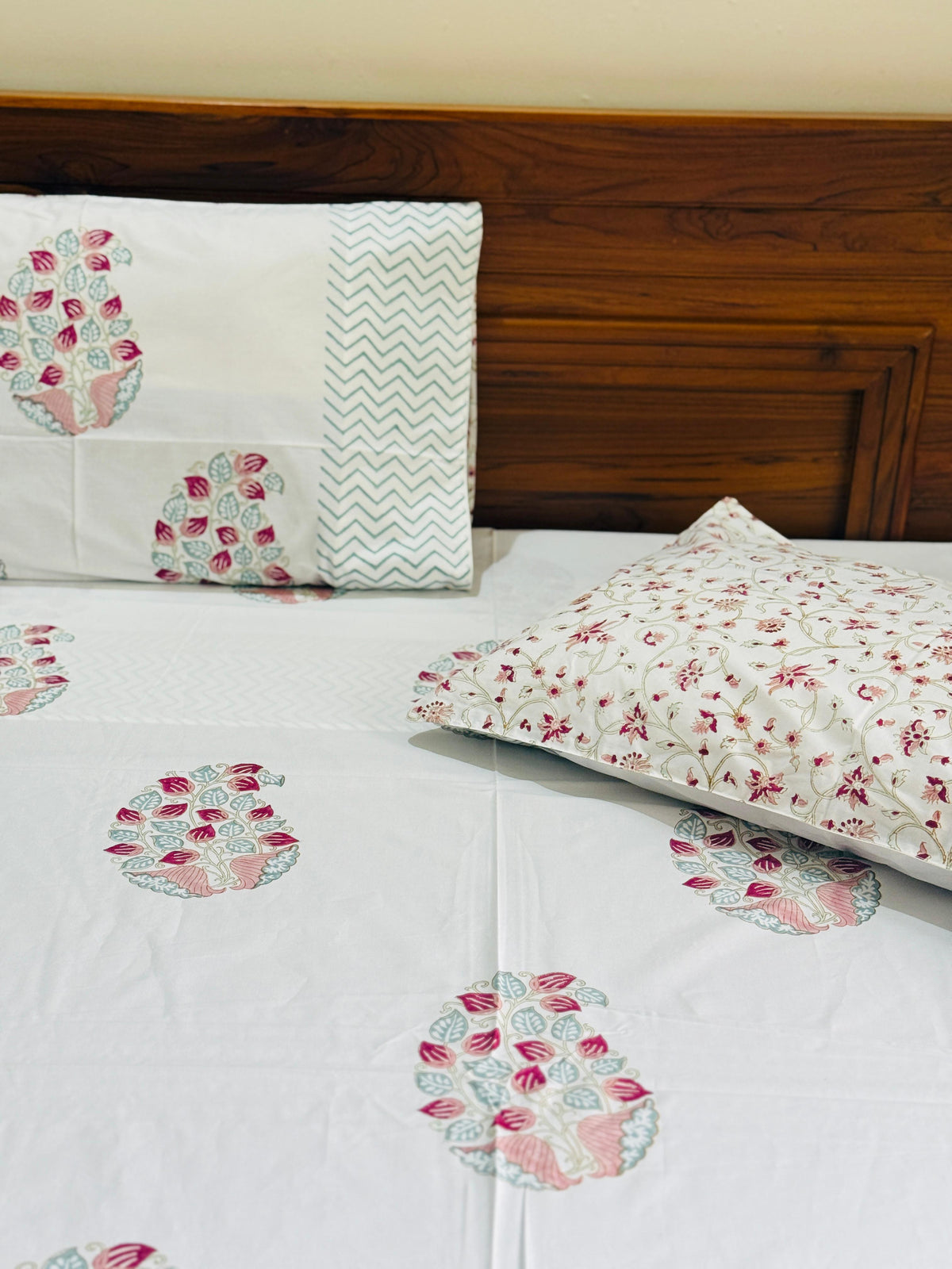 SERA - Block printed bed sheet set