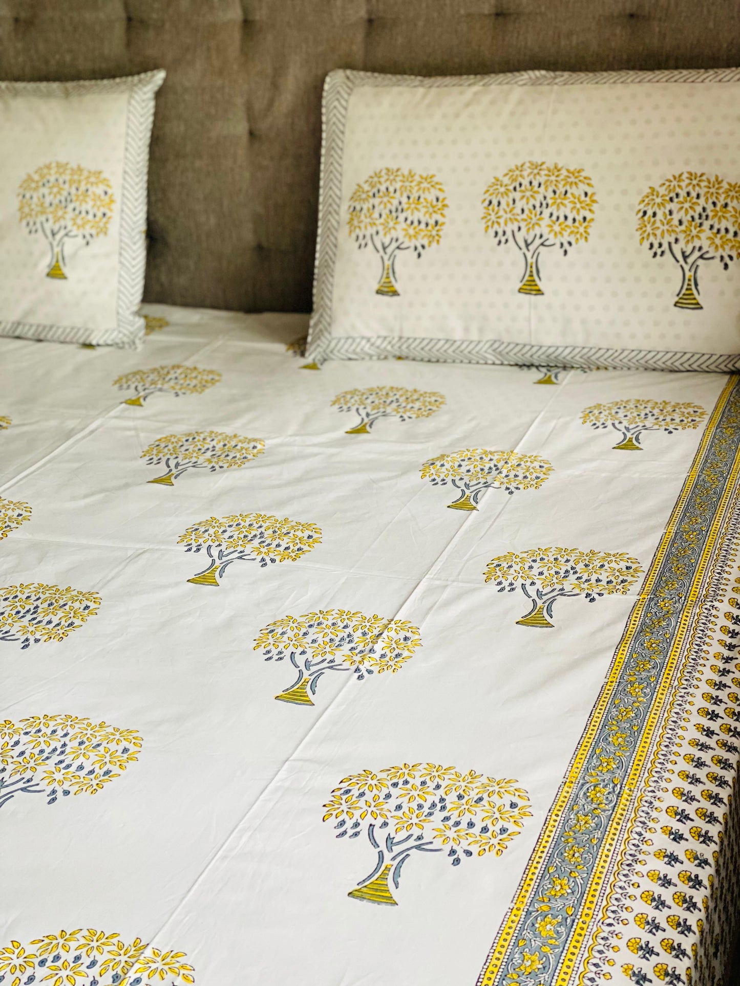ZAR GUL - Bed sheet and quilt set