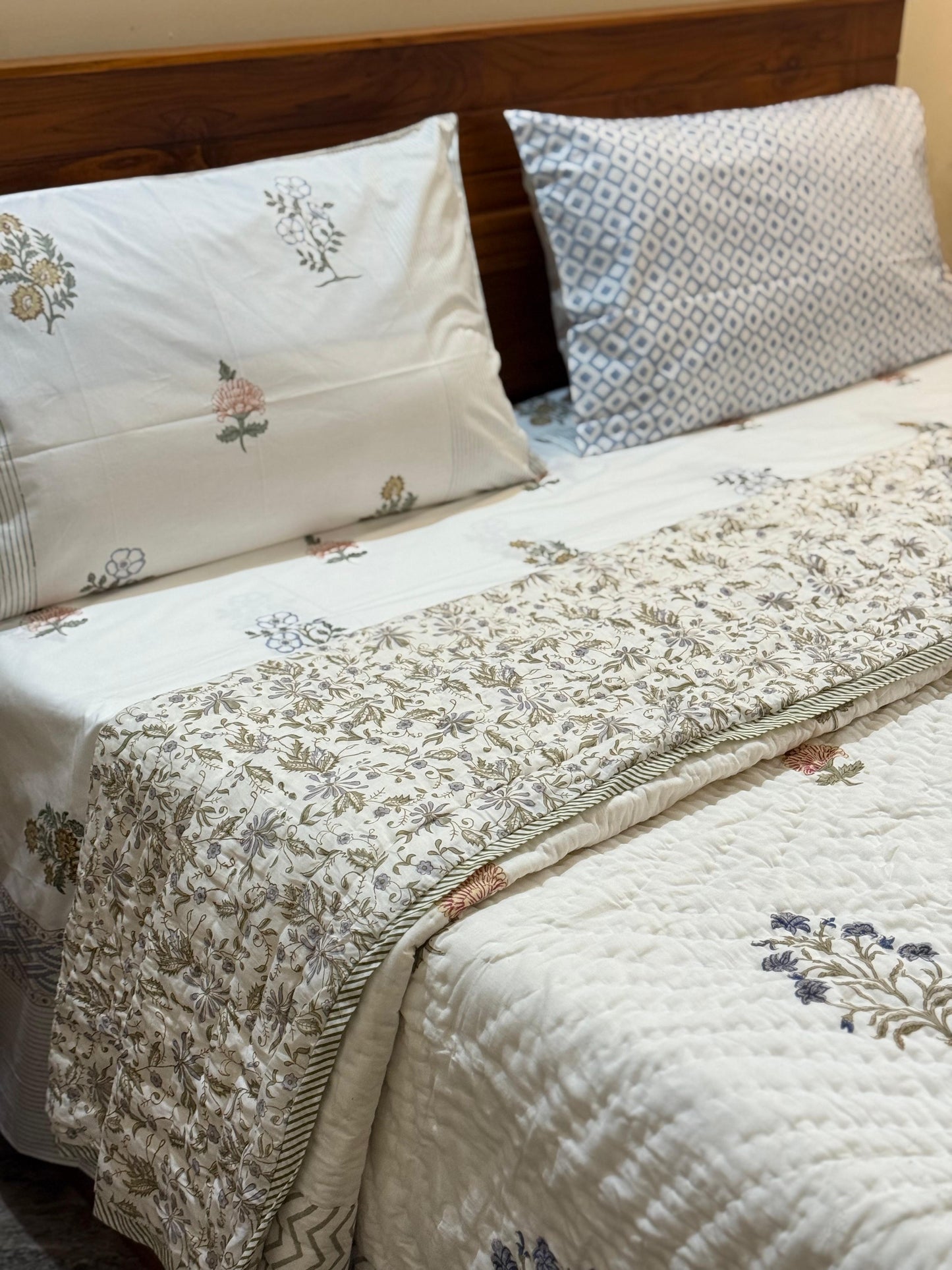 NILOPHER - Bed sheet and quilt set