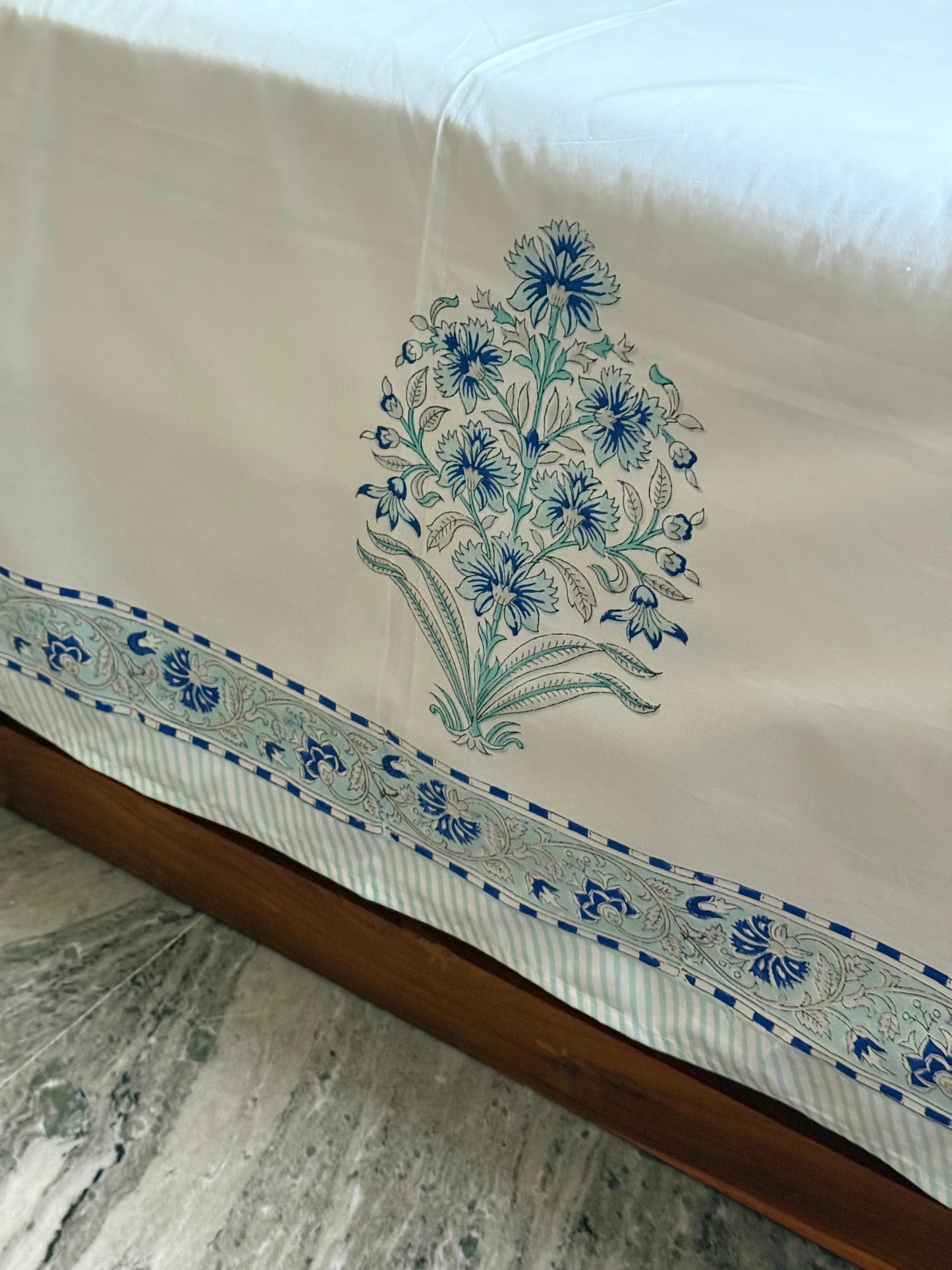 NEELKAMAL - Blockprinted bed sheet set
