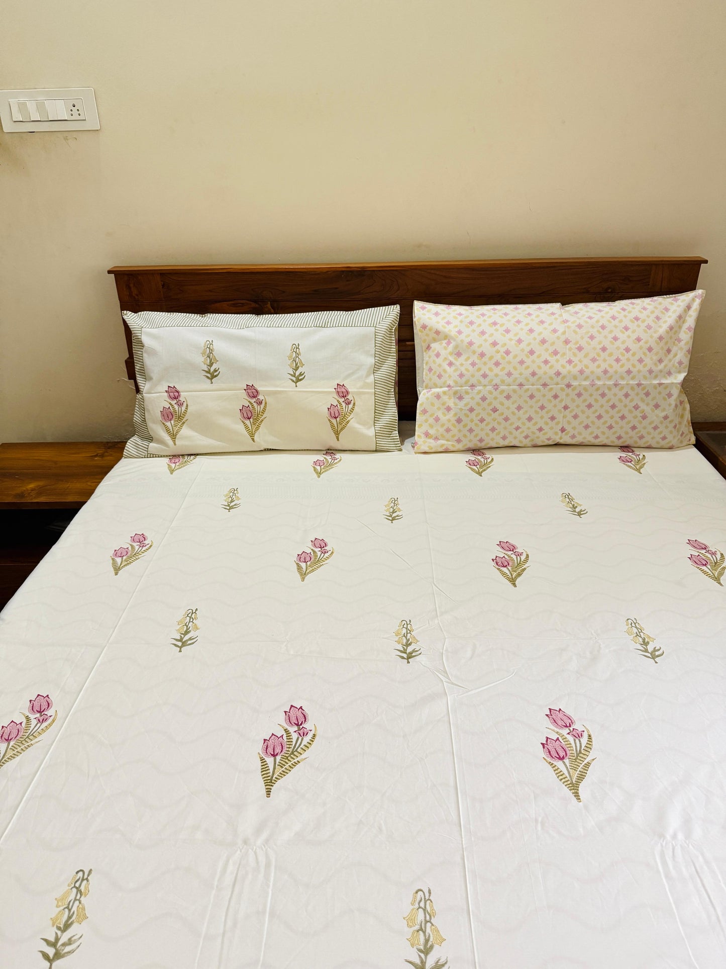 GUL AFSHAN - Block printed bed sheet set