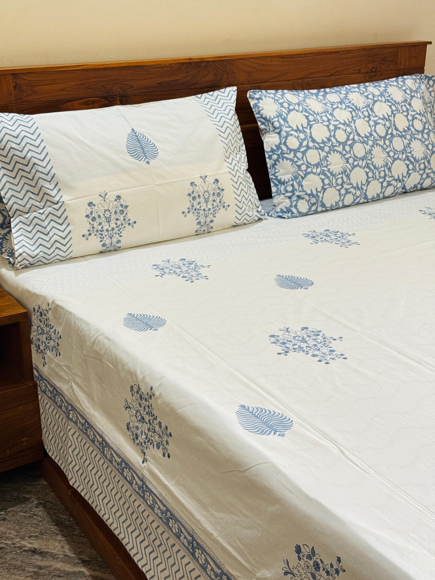 BAADAL - Block printed bed sheet set