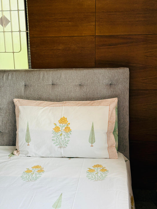 DAFFODIL WHISPER - Block printed bed sheet set