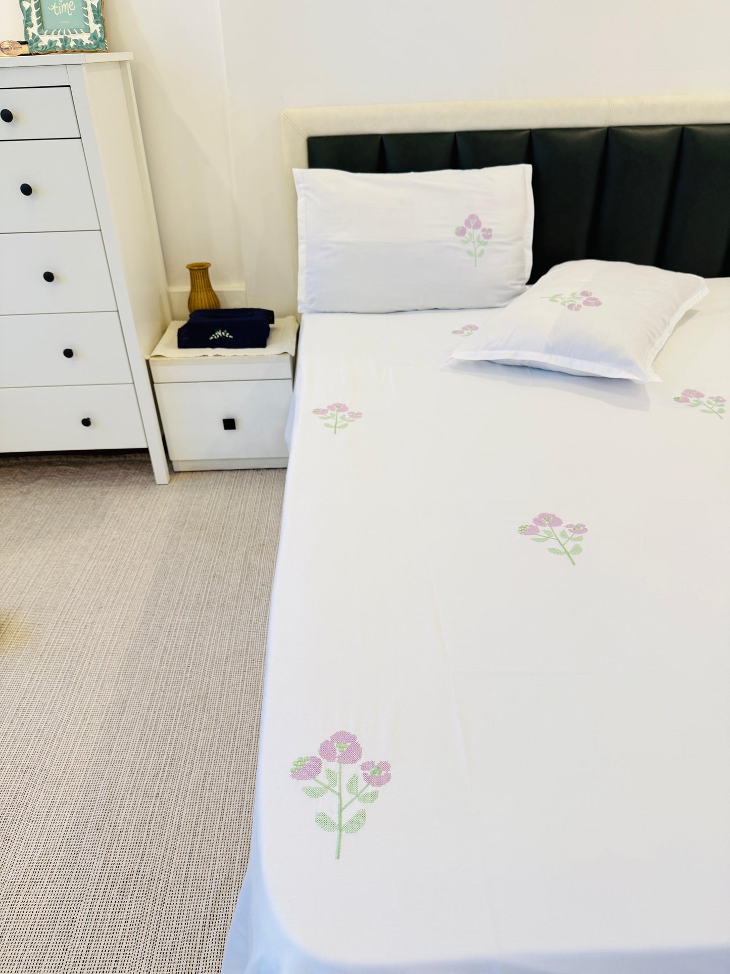 ORCHID ELEGANCE- embroidery bed sheet set
