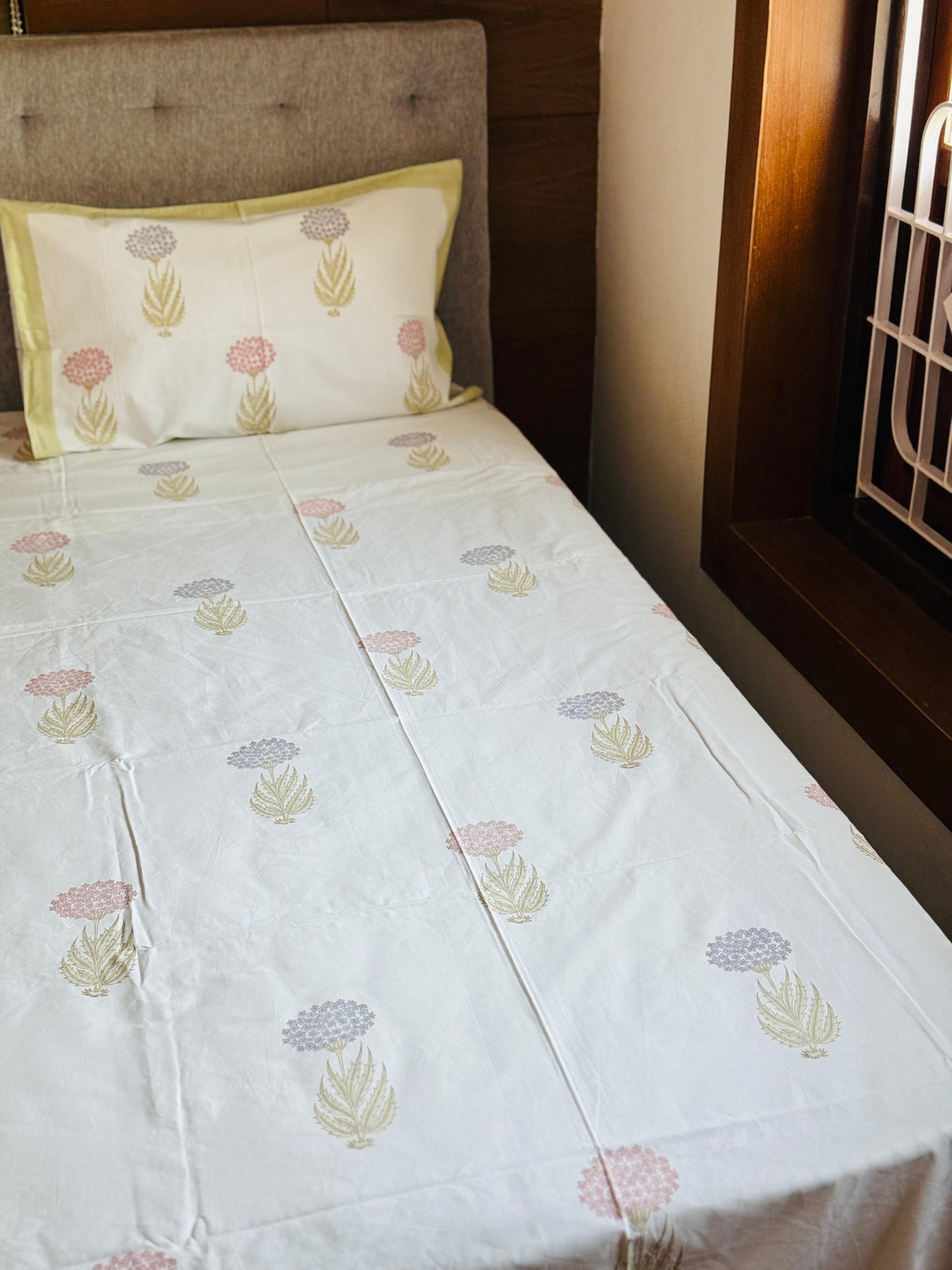 GULBADAN - Block printed bed sheet set