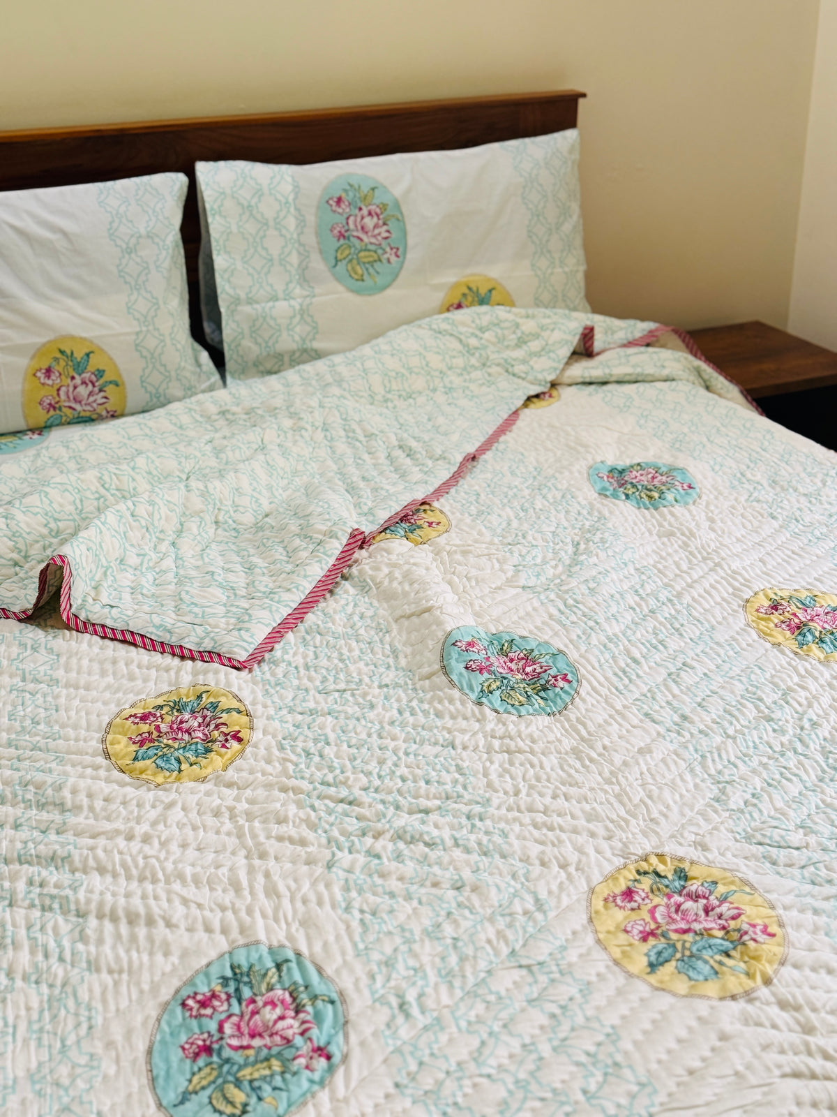 VINTAGE BLOOM - Bed sheet and quilt set