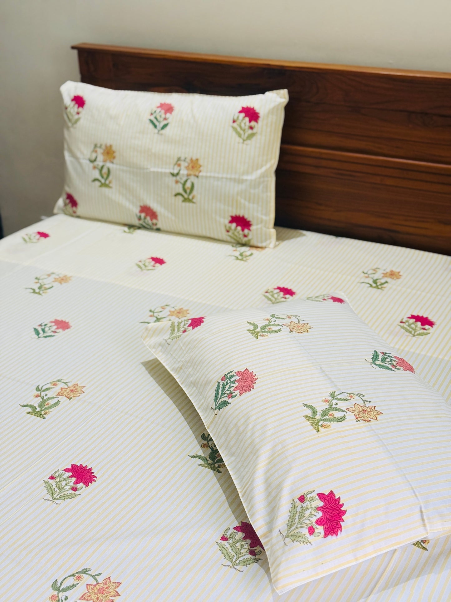 IVORY GARDEN - Block printed bed sheet set