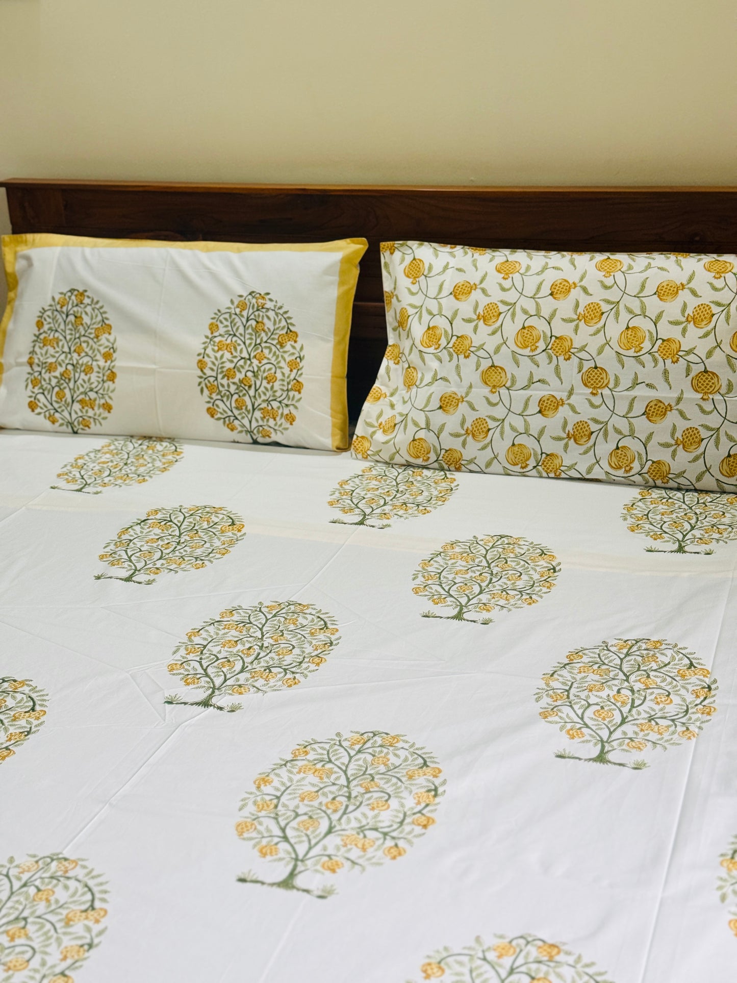 GOLDEN ORCHARD - Block printed bed sheet set