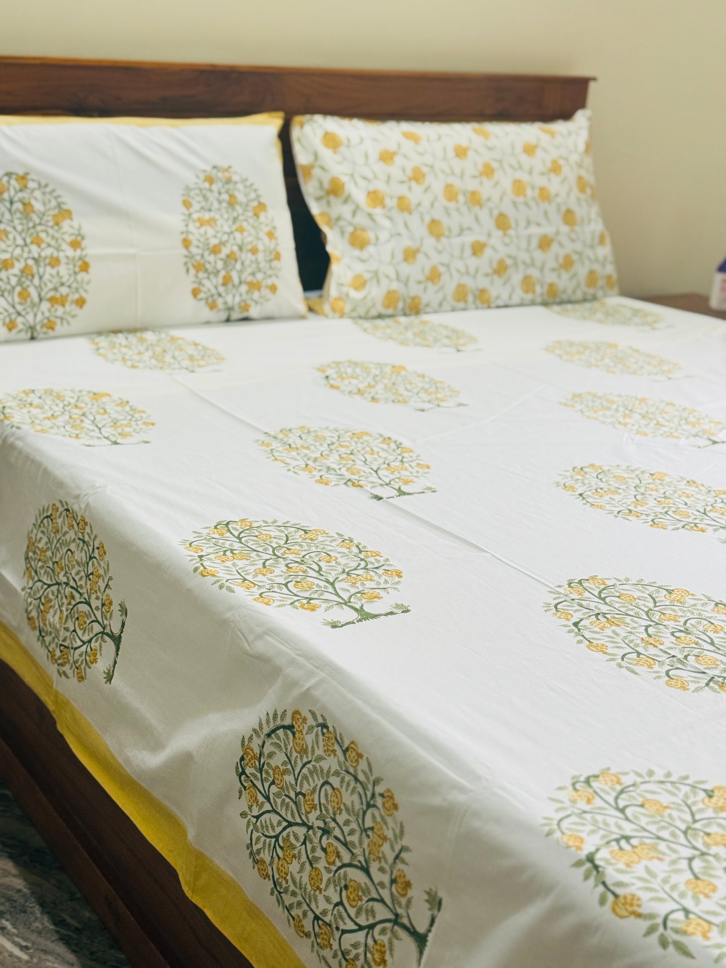 GOLDEN ORCHARD - Block printed bed sheet set