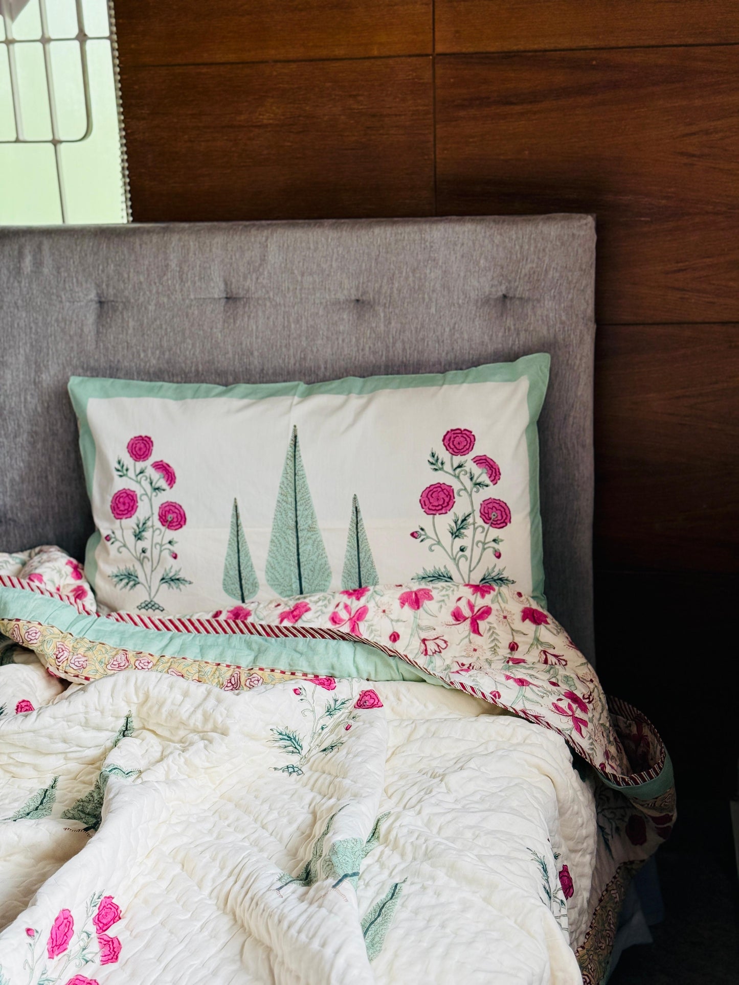 ROSE BREEZE - Bed sheet and quilt set