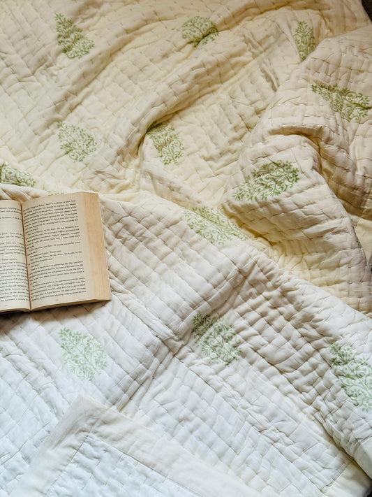 HAWA - Block printed muslin quilt (Kantha embroidered)