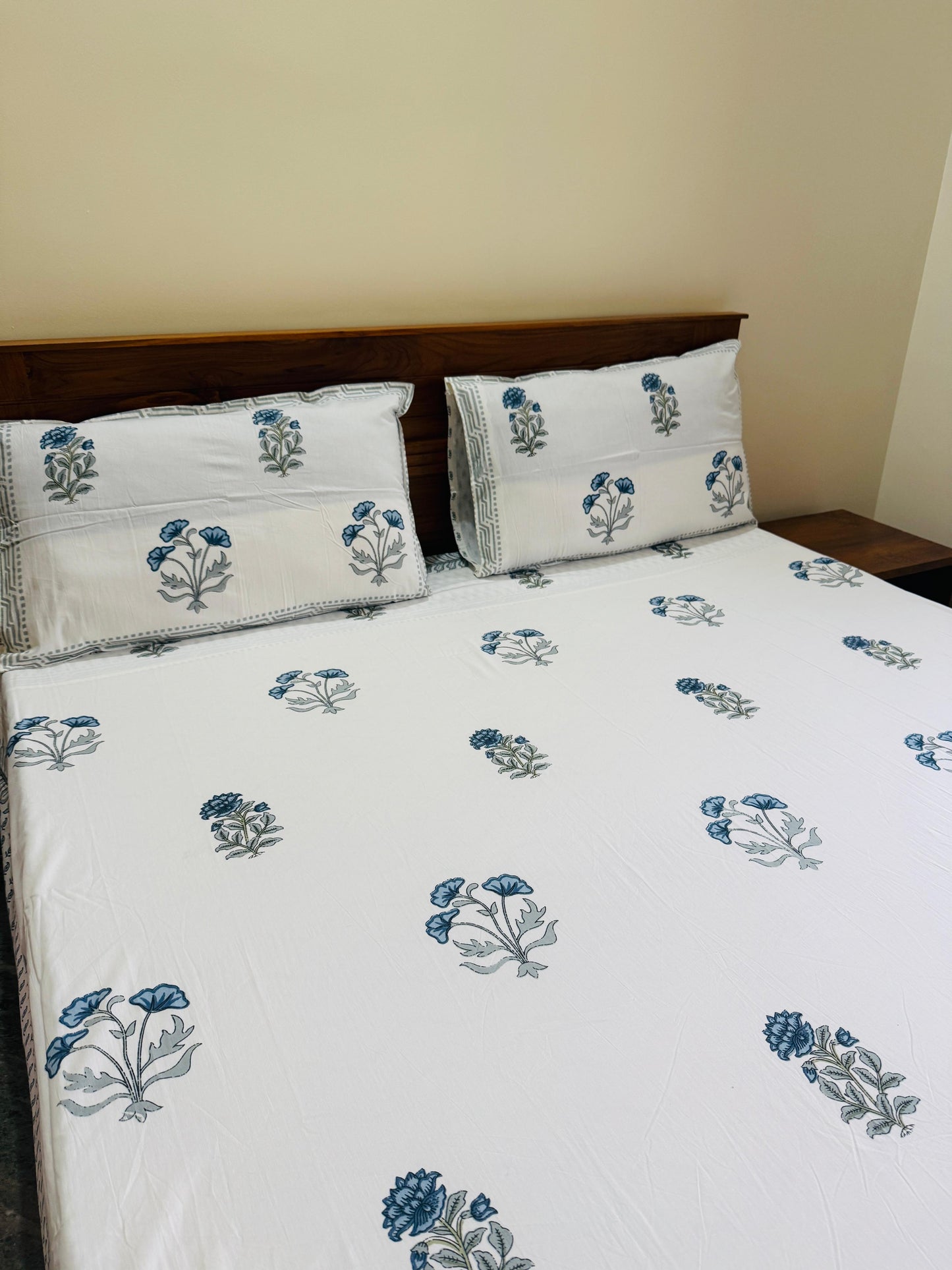 RIZA - Affordable hand block bed sheet set