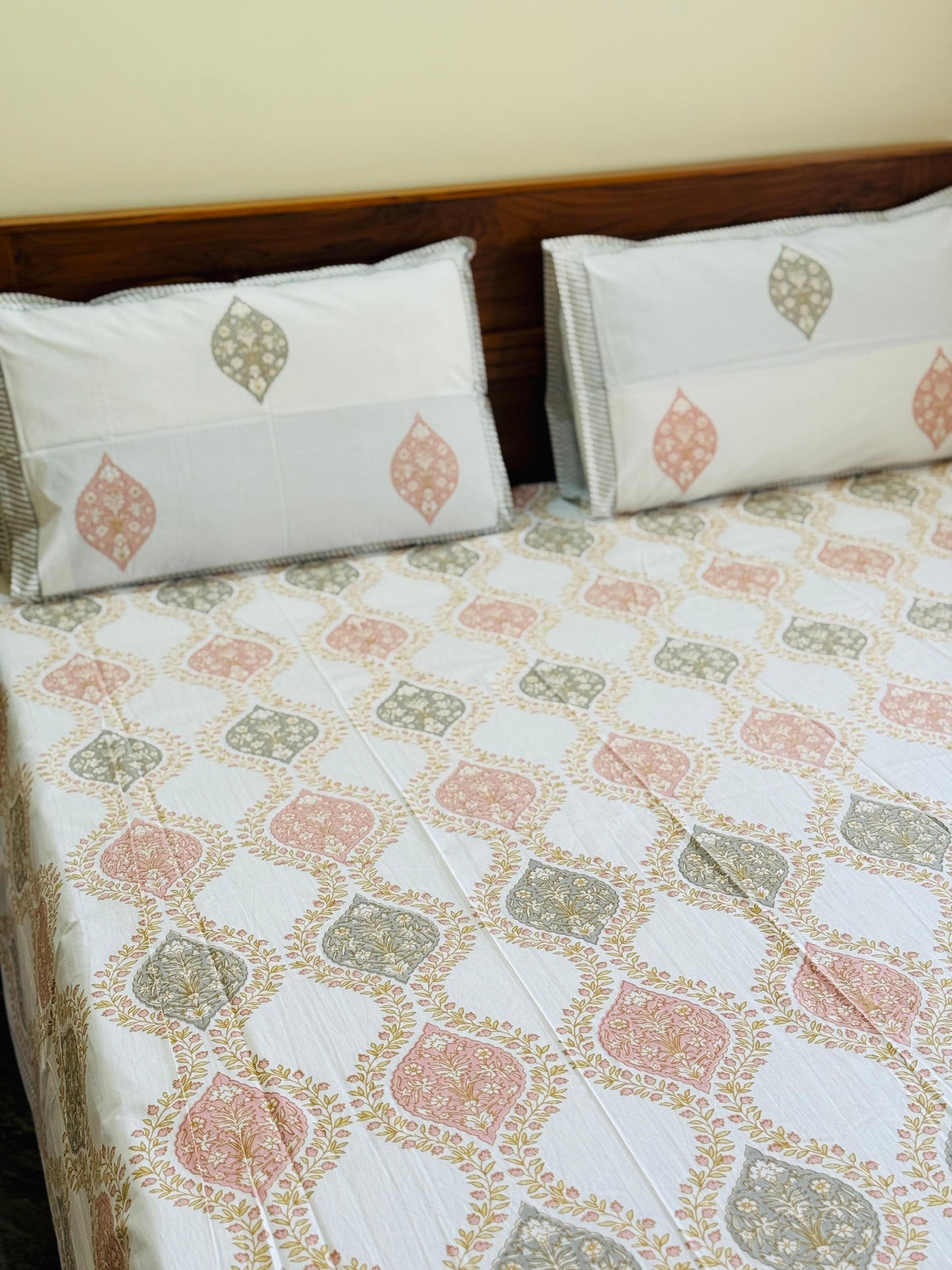 NISA - Affordable hand block bed sheet set