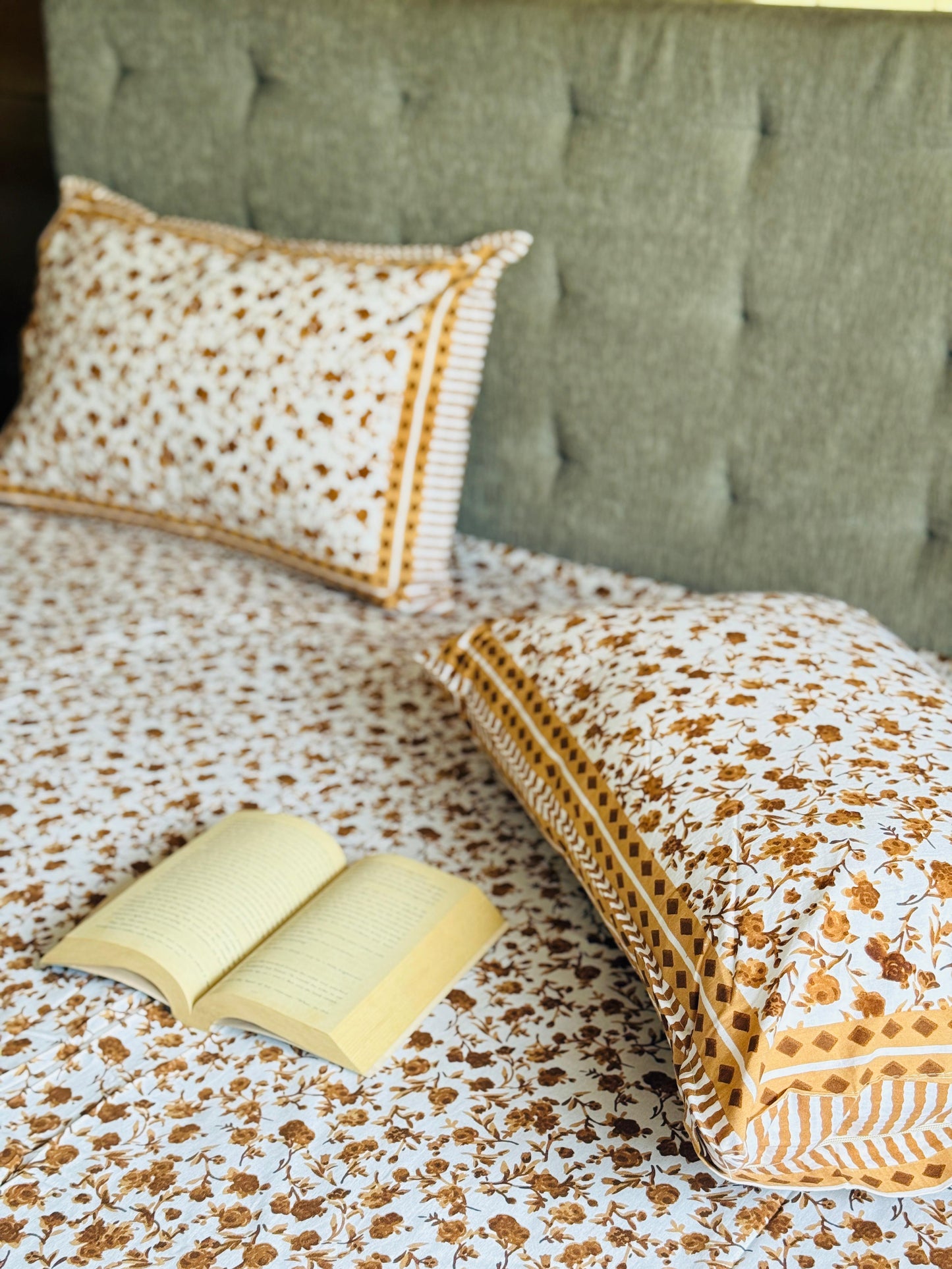 BROWN BLOSSOM - Affordable hand block bed sheet set