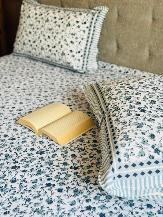 BLUE BLOSSOM - Affordable hand block bed sheet set