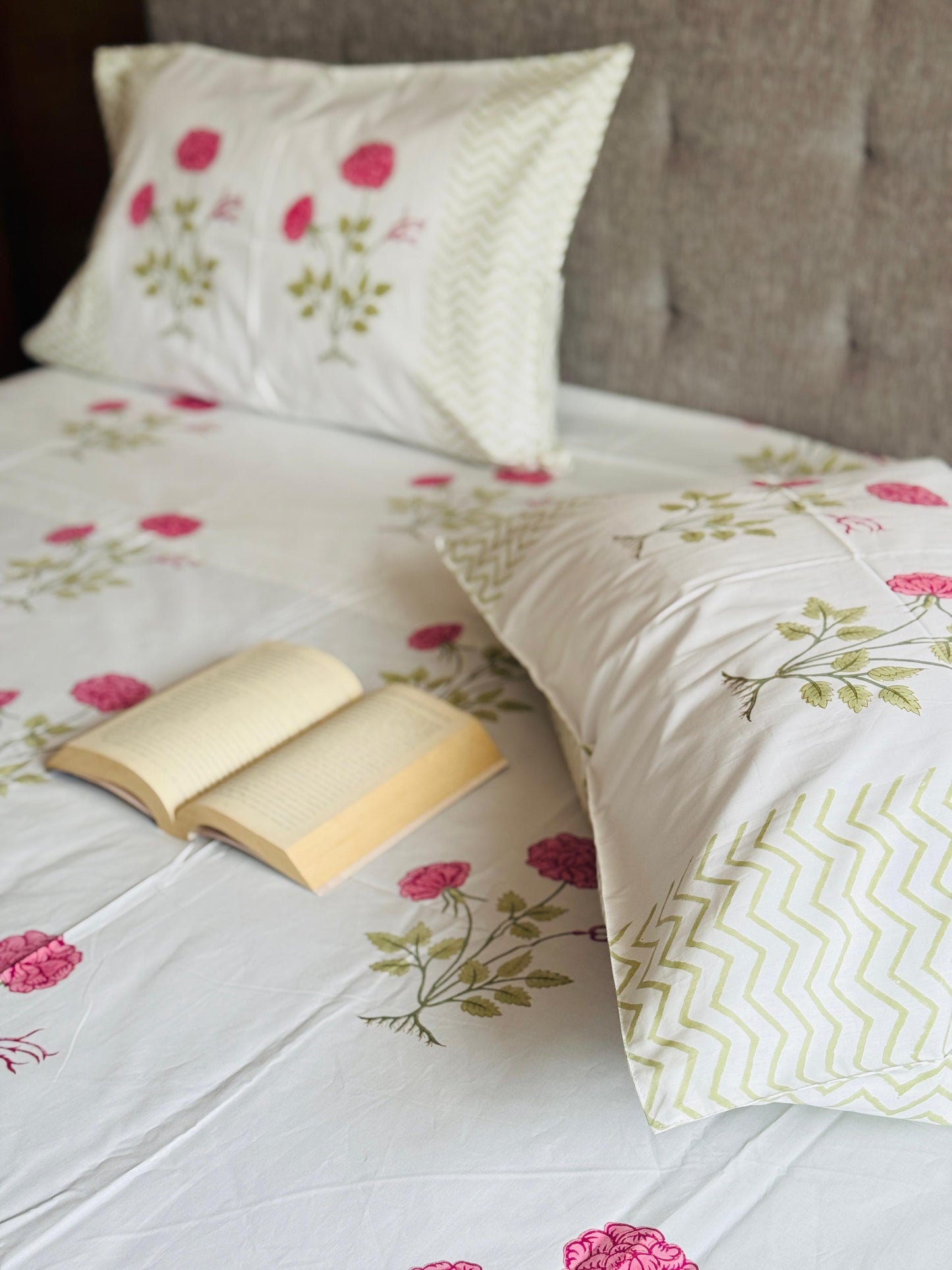 BLUSH BOTANICA - Block printed bed sheet set