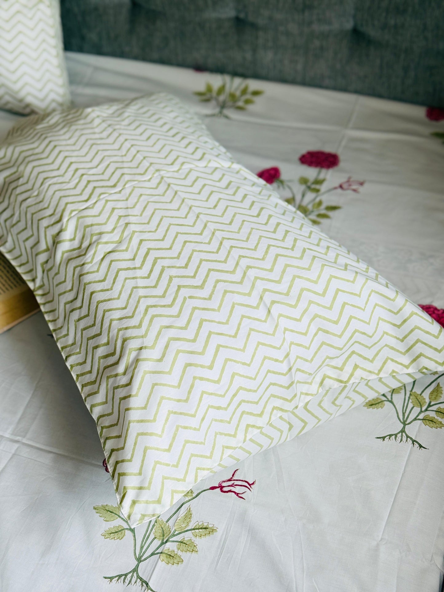 BLUSH BOTANICA - Block printed bed sheet set