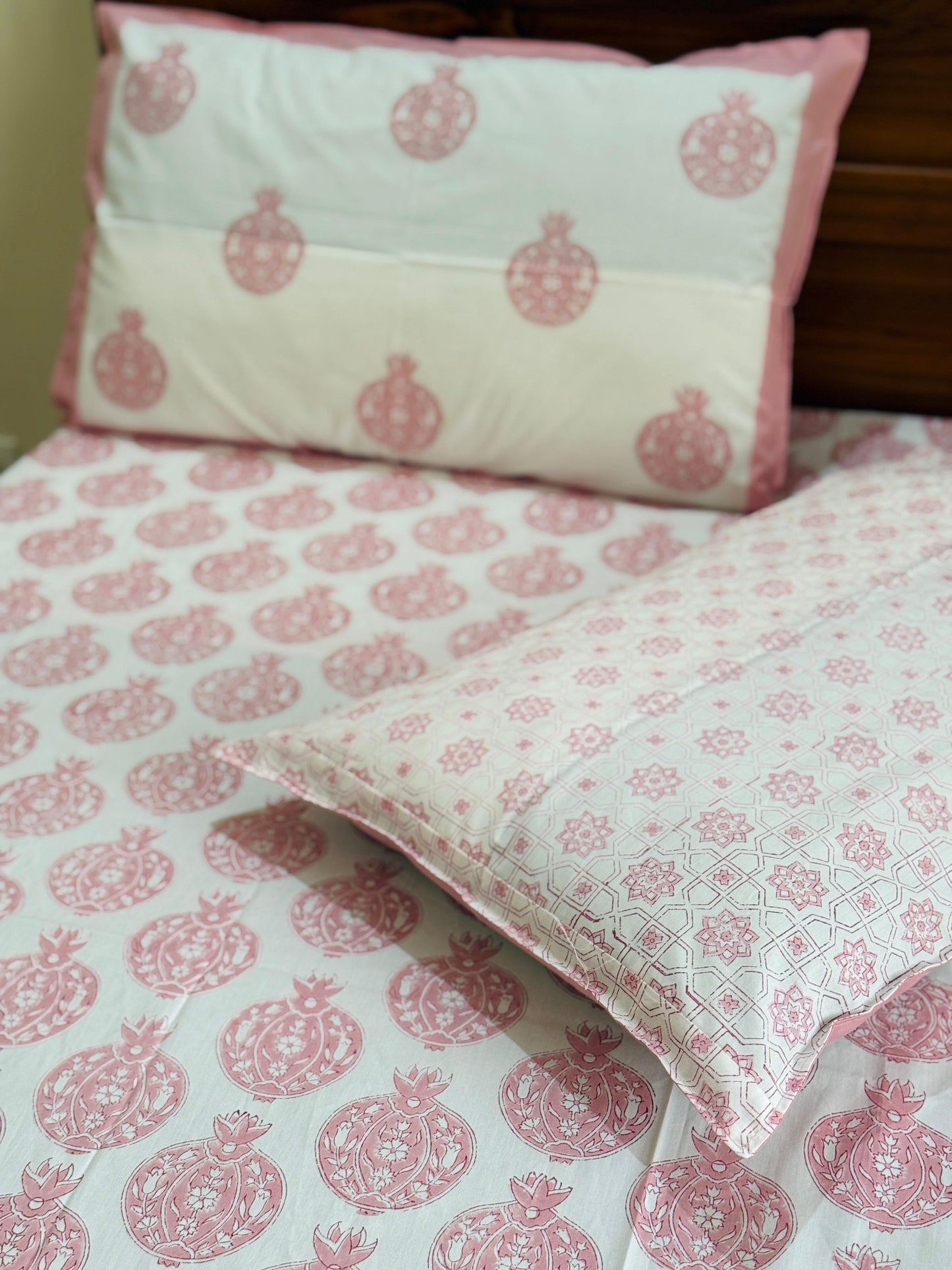 POMOGRANATE MEADOW - Bed sheet and quilt set