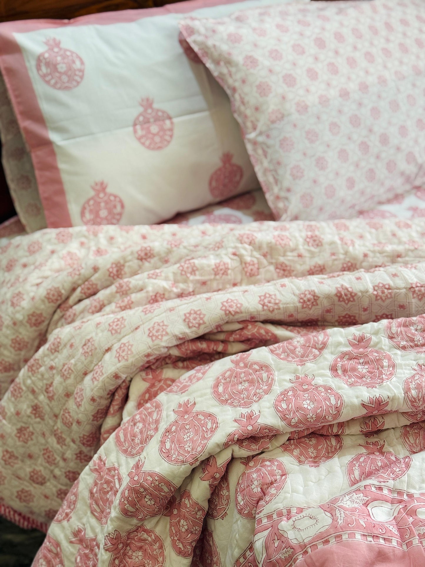 POMOGRANATE MEADOW - Bed sheet and quilt set