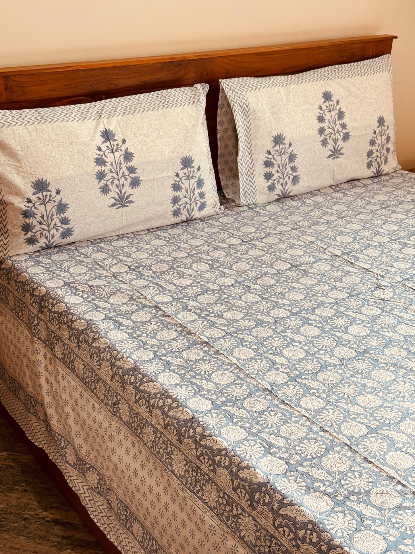 COASTAL CALM - Block printed bed sheet set