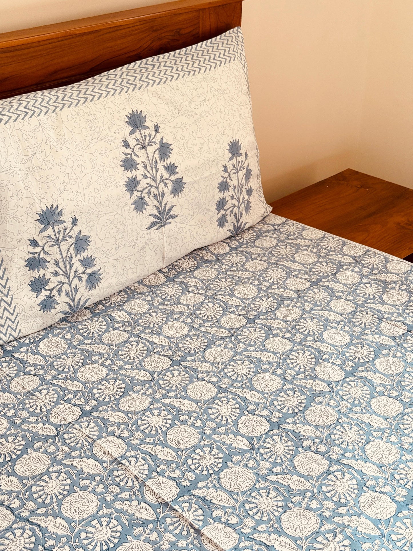 COASTAL CALM - Block printed bed sheet set