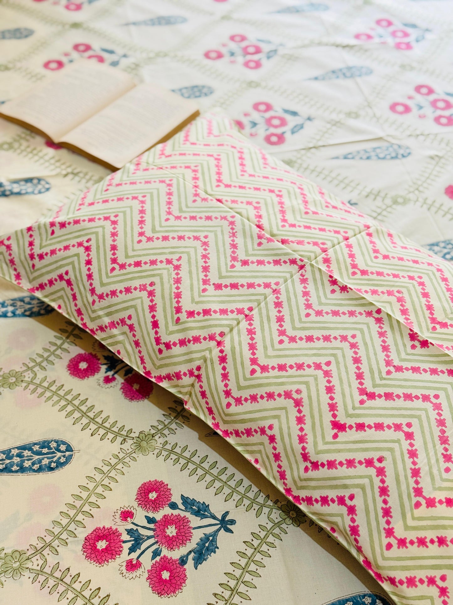 MORNING GARDEN - Block printed bed sheet set