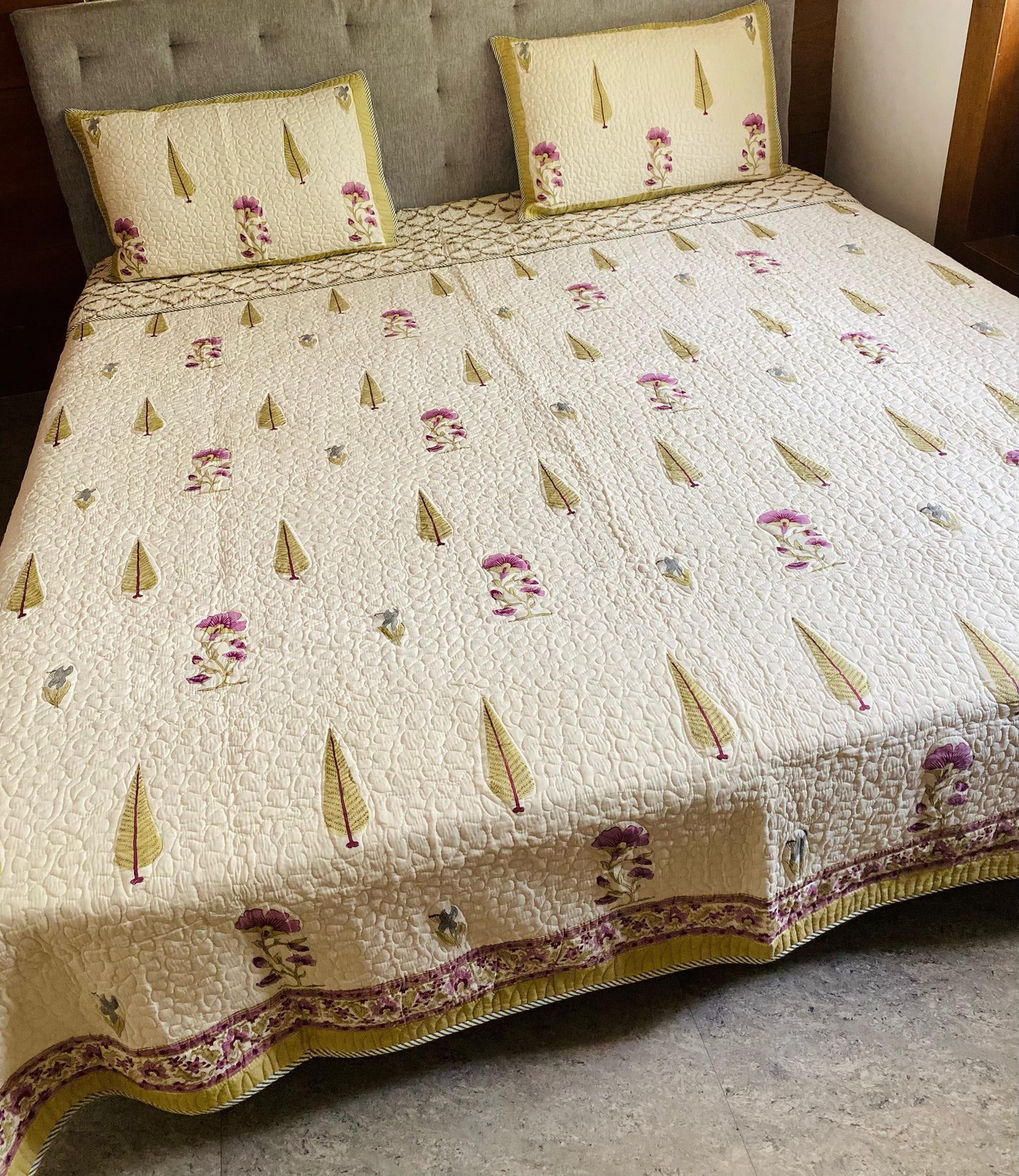 MEHER - Quilted bed sheet set