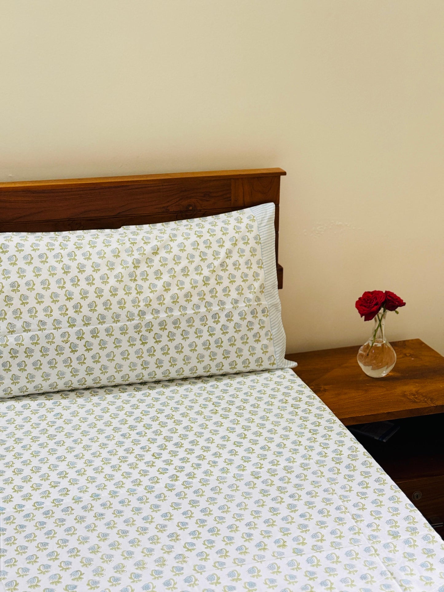 SAGE WHISPER - Block printed bed sheet set