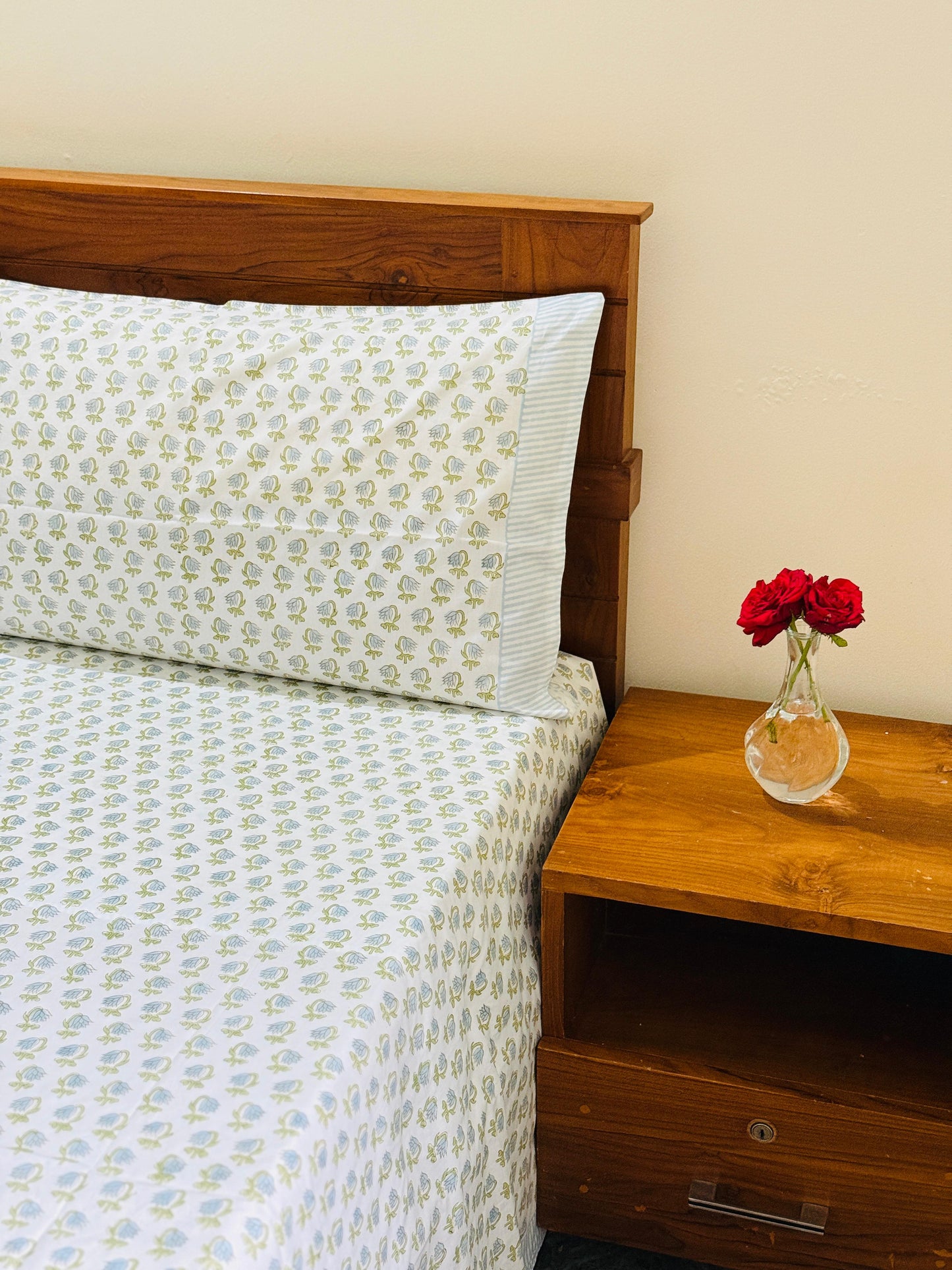 SAGE WHISPER - Block printed bed sheet set
