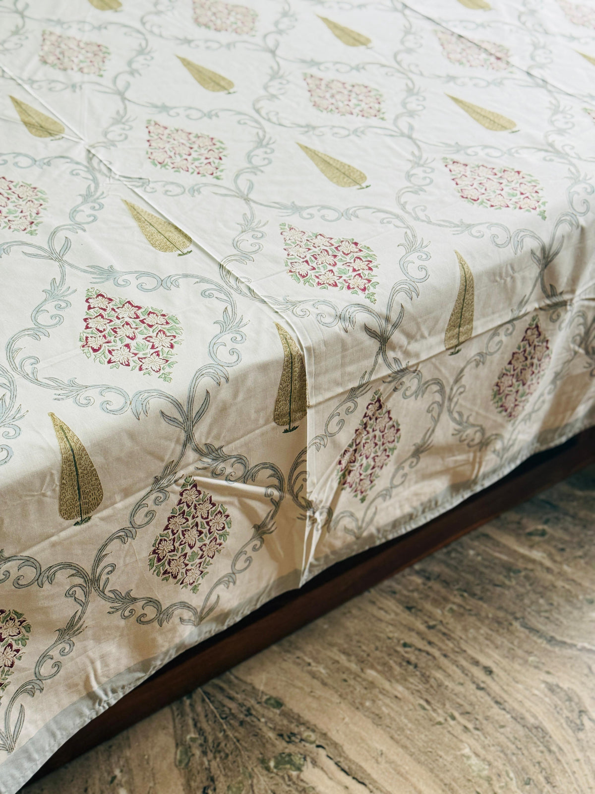 VINTAGE MEADOW - Block printed bed sheet set