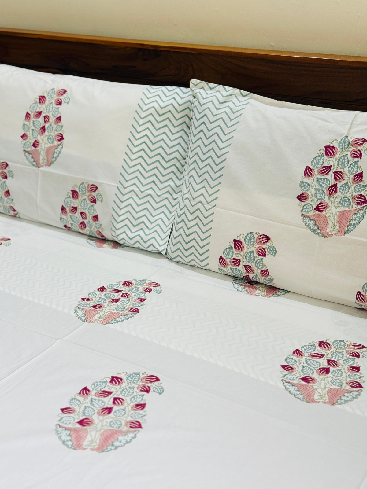 SERA - Block printed bed sheet set