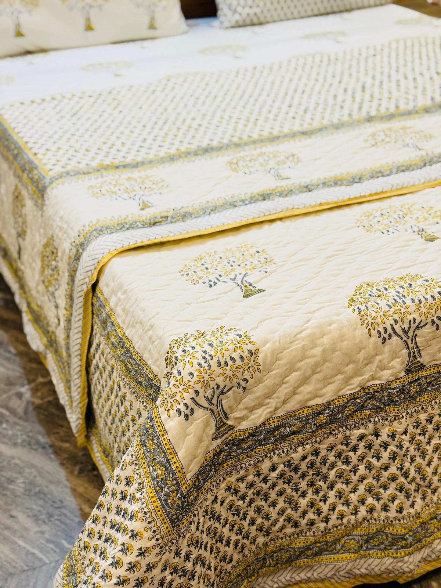 ZAR GUL - Bed sheet and quilt set